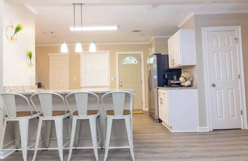 Columbus House | Boho Retreat that sleeps 10, 3bd 2bath centrally located to Ft. Moore and CSU