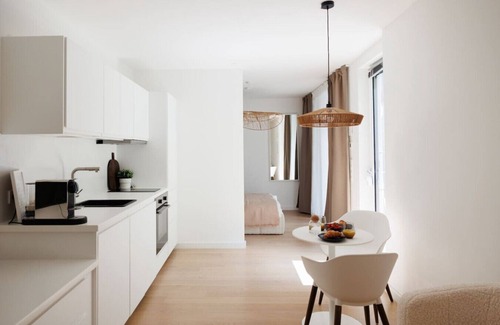 Vienna Apartment | Boho Suite Augarten, 10min to City Center, Terrace