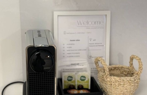 Vienna Apartment | Boho Suite Augarten, 10min to City Center, Terrace