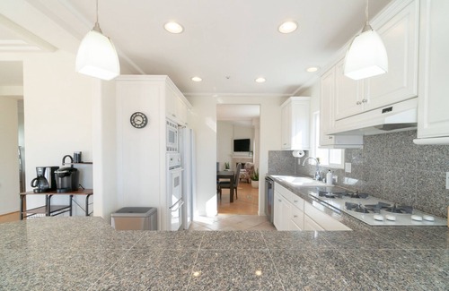 South Redondo House | Boho vibe with ocean views!