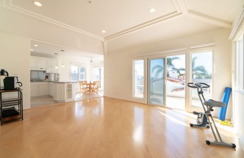 South Redondo House | Boho vibe with ocean views!