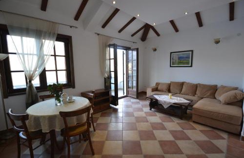 Donja Kostanjica Apartment | Boka Gardens Seaside Resort
