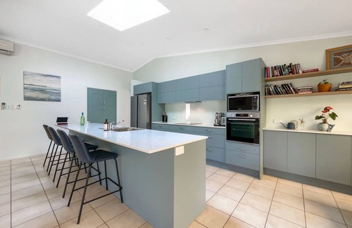 Bokarina House | Bokarina Beach House - Family & Pet Friendly