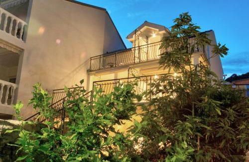 Bijela House | Bokeljski cvijet