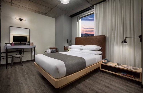Chinatown Hotel | Bold, Boutique-Style Stay with Pet Access, Lounge Bar & Prime Location