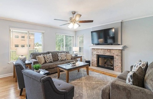 Bolingbrook House | Bolingbrook FHS Rental
