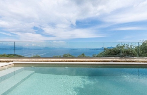 Spartylas Villa | Bolla D oro Luxury villas Villa Lunaria - Breathtaking from a luxury Villa