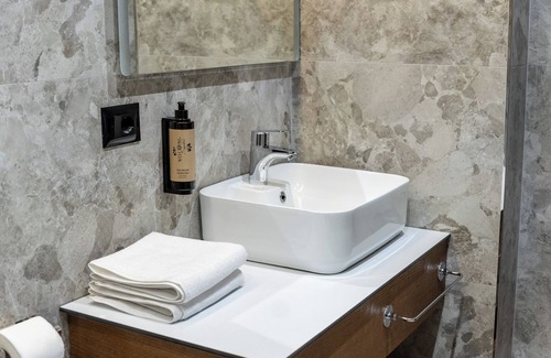 Sakës Hotel | Bolt Boutique Hotel