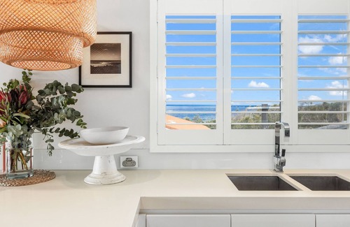 Ulladulla House | Bommie Coastal Headland - Stunning spacious home with the beach at your doorstep