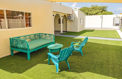 Ponton Apartment | Bon Bini Getaway #4 close to Eagle Beach, spacious studio