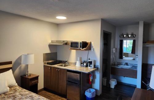 Prince George Hotel | Bon Voyage Inn