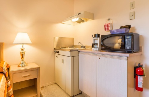 Prince George Hotel | Bon Voyage Inn