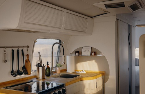 Fremont County Apartment | Bonaire Airstream - Soaking Included
