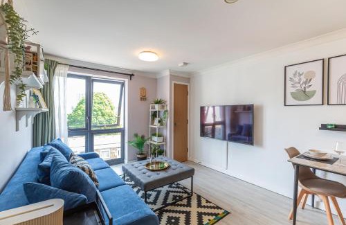 Southampton City Centre Apartment | Bond Central - City Centre Oasis