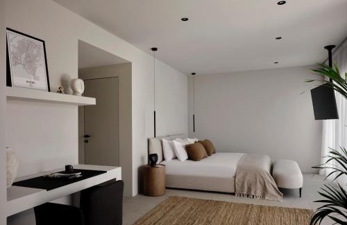 Khalandrion Hotel | Bond Smart Living Suites