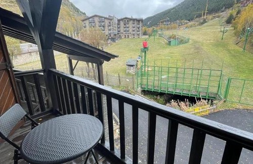 Incles Apartment | Bonito apartamento Incles by Renttarter