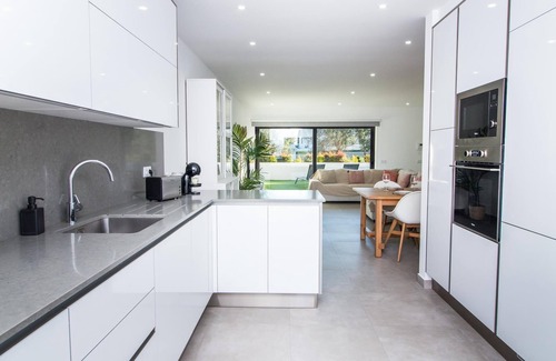 Pera Villa | Bonjour House | Sea View & Pool and Garden & BBQ
