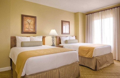 Bay Lake Resort | Bonnet Creek 2-bedroom deluxe suite 5 minutes from Disney.
