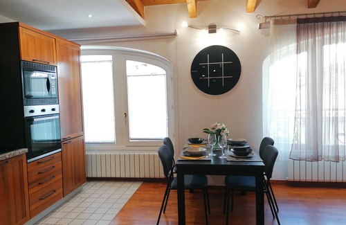 Malnate Apartment | Bonnie House - Between lakes and mountains! One step away from Switzerland