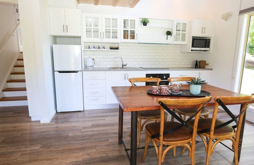 Wandiligong Cottage | Bonnie's Cottage - Romantic retreat