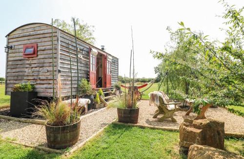 Redmile House | Bonnie's Shepherds Hut at Shepherds Lodge Retreat and Wellness