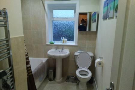 Colne Apartment | Bonny Colne On The Hill