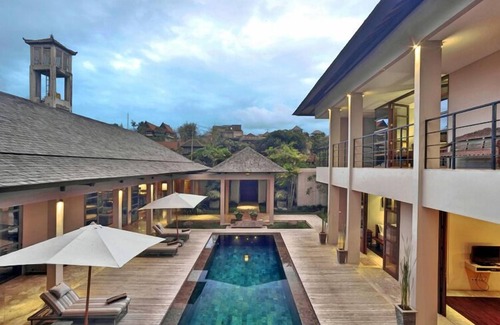 Bukit Villa | Book 3 Bedroom Luxury Pool Villa Jimbaran, Staff