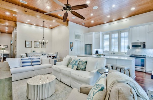 Forest District House | Book a Fall Getaway Today! Forest District! Low-Speed Vehicle! Private Pool! Bike to Seaside!