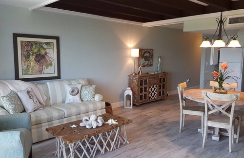 Indialantic By The Sea House | BOOK BETWEEN SEPT. 2, 2025 TO NOVEMBER 21, 2025 AND SAVE 20 DOLLARS A NIGHT.