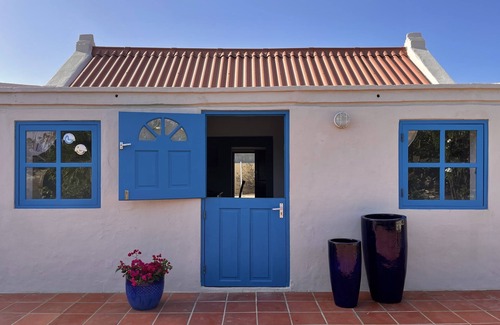Kamay House | Book now. 3-bed/2bath, Private Pool, Close to Arashi, Eagle, and Palm Beaches!