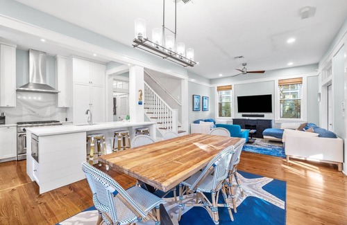 Forest District House | Book Now for Fall Stays! Private Pool and Sitting Spa! Community Amenities! 4 Adult Bikes!