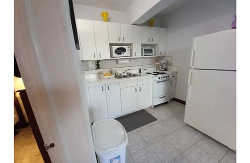 Estate Fortuna Hill Apartment | Book now for STT Carnival! Golden Apple Unit
