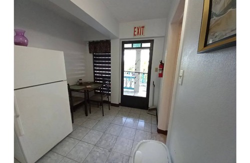 Estate Fortuna Hill Apartment | Book now for STT Carnival! Golden Apple Unit