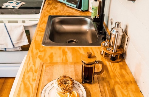 Travelers Rest Apartment | Book Now-Gvl-20 Min -TR-8 Min -Mtn Vws-19 Ac.-Farm