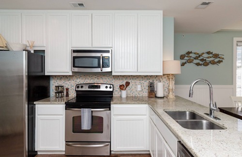 Cinnamon Shore Condo | Book 'Walk to the Beach,’ a Classic 1-BR Condo@Cinnamon Shore w/Amenities!