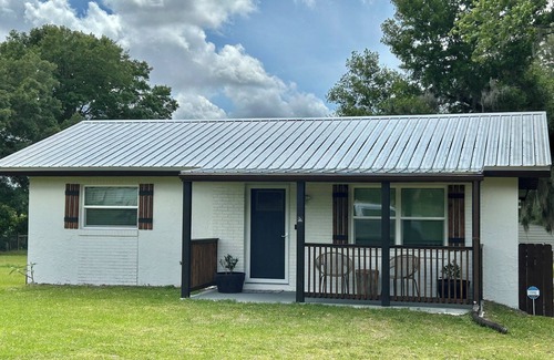 Floral City House | BOOK YOUR FALL GETAWAY NOW!
