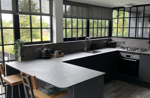 Pattiswick Apartment | Booking Urban