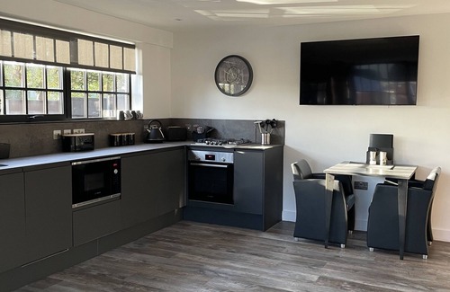Pattiswick Apartment | Booking Urban