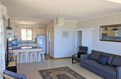 Port Elliot House | Boomer - 4 Railway Tce, Port Elliot