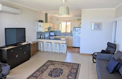 Port Elliot House | Boomer - 4 Railway Tce, Port Elliot