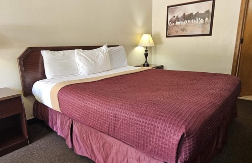 Drumright Hotel | Boomtown Inn