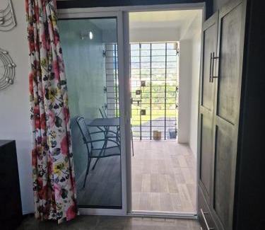 Beverly Hills House | Boonoonoonous