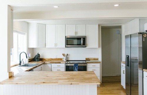 Boothbay Harbor Hotel | Boothbay Harbor Greenleaf Inn - 2 Story Owners Villa, Private Kitchen, Sky deck!