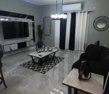 Havendale Apartment | Border love apt 2b