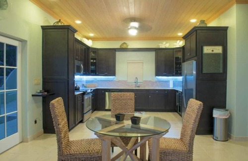 Great Cruz Bay Villa | Bordo Mare Luxury Oceanfront, Heated Saltwater Pool, 100% A/C, 8 min to Cruz Bay