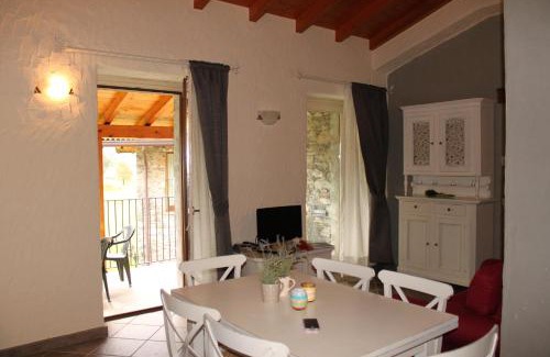Colico House | Borgo Erbiola