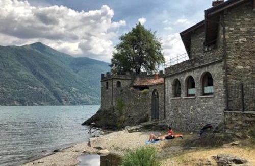 Santa Maria - Rezzonico Apartment | BorgoCastello