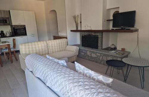 Santa Maria - Rezzonico Apartment | BorgoCastello