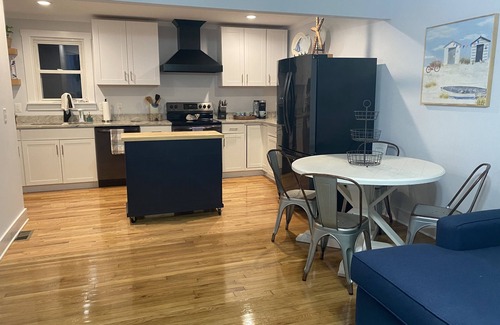 Swansboro House | Boro Bungalow in beautiful downtown Swansboro with street legal golf cart