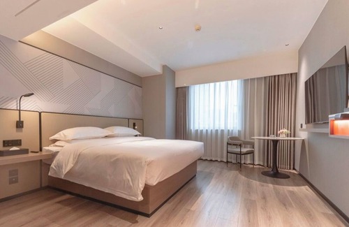 Wanxiu District Hotel | BORRMAN HOTEL WUZHOU